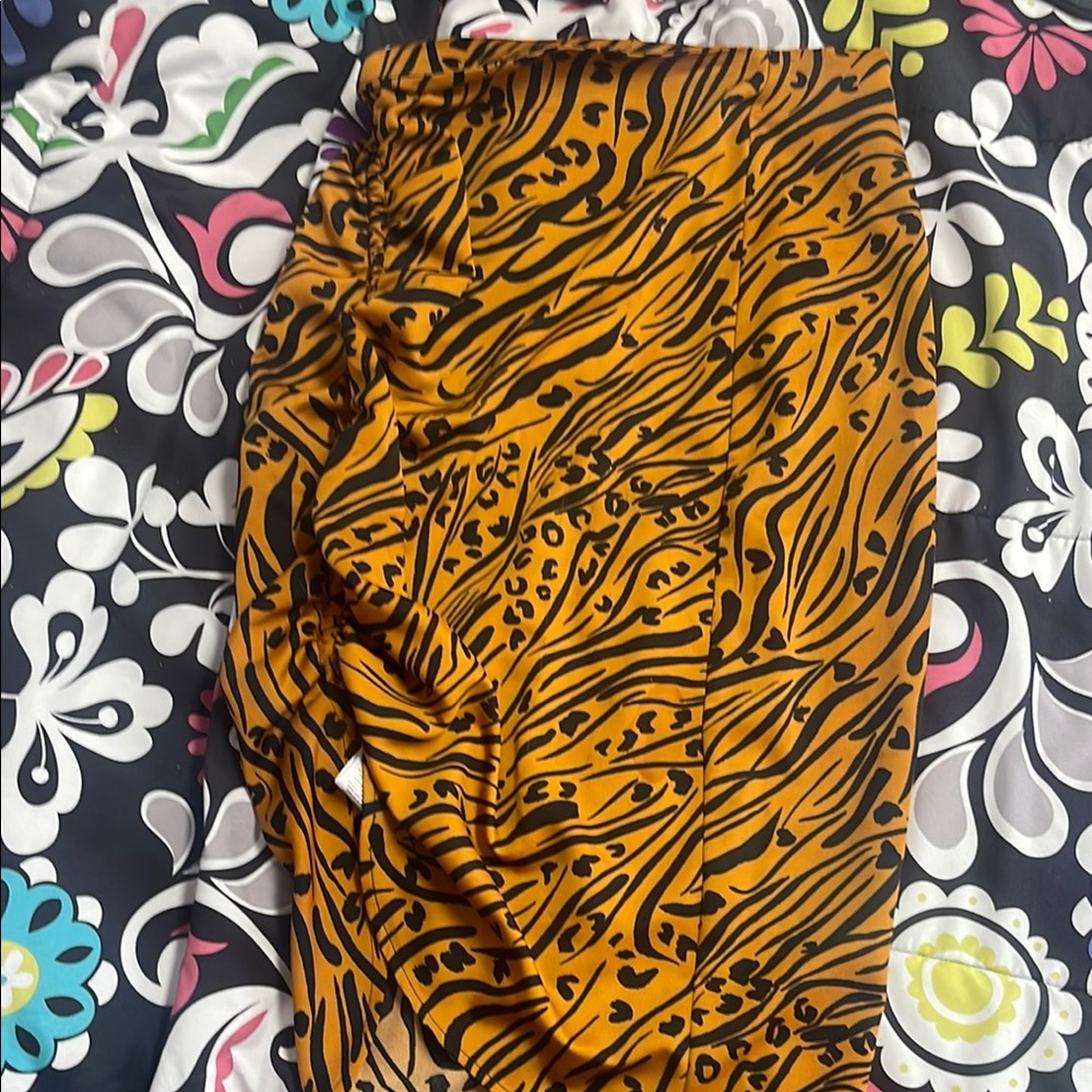 BCBGeneration Animal Print Ruched Skirt Size 2